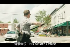 美国警察让美女闭嘴的方法超霸道，最后一句 让你见识美帝的月亮视频封面