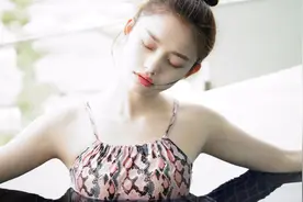 《美人鱼2》女主敲定林允，她大概是最受周星驰疼爱的星女郎视频封面