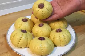 比面包还要柔软美味的南瓜豆沙馍这样做，看的我口水直流！
