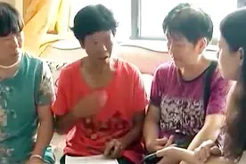 女儿失踪父母郁郁而终，多年后女儿回家，含泪讲述当年被拐真相视频封面