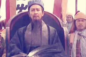 诸葛亮腿脚灵活，但每逢打仗必坐轮椅，有什么讲究视频封面