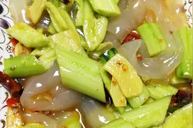 原来黄瓜配这个吃，减肥又美味，连汤也喝光了！