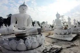 步行实拍泰国肯马拉的佛教寺庙！视频封面
