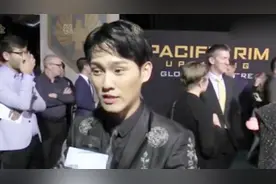 赵雅芝小儿子黄恺杰出席电影首映礼 被赞最帅星二代视频封面
