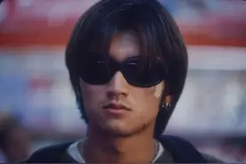 这部被低估的冷门港片，是伍佰的演技“巅峰”，谢霆锋演他的小弟图片