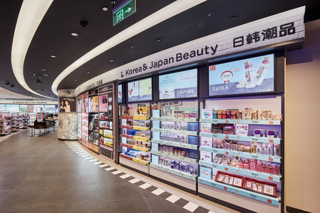 李冰冰这两年真的越来越美了，她是怎么越活越闪耀的？