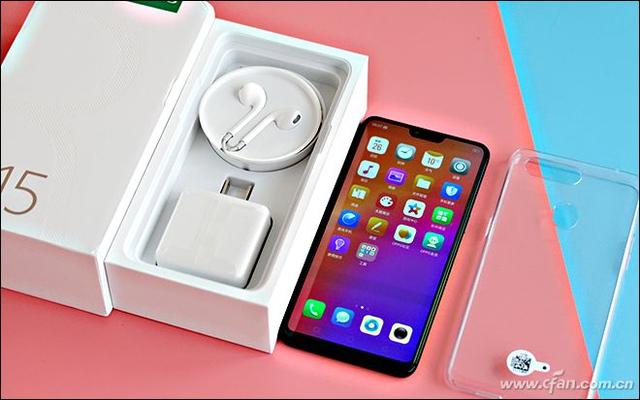 感受超视野全面屏的诱惑！OPPO R15评测体验