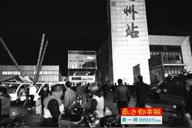 惠州火车北站的士乱象：拒载挑客不打表，的哥“倒苦水”称租金高图片