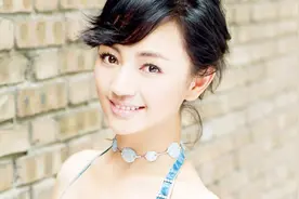 43岁罗海琼全家近照，被富豪老公宠上天，现为两个女儿艰辛复出视频封面