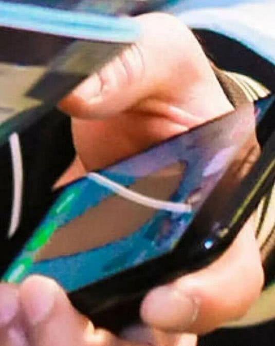 张继科景甜晒牵手照公布恋情！发糖这么久，终于变成明晃晃的狗粮