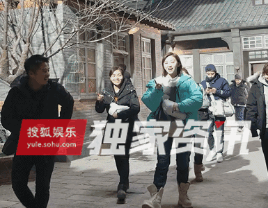 张继科景甜晒牵手照公布恋情！发糖这么久，终于变成明晃晃的狗粮