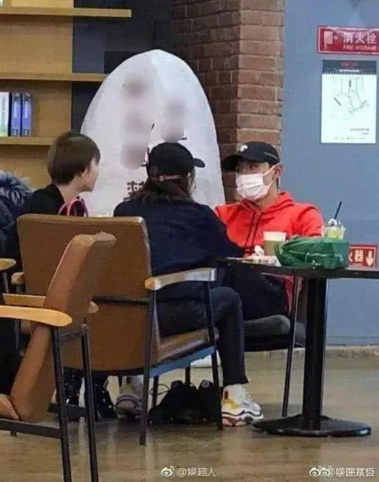 张继科景甜晒牵手照公布恋情！发糖这么久，终于变成明晃晃的狗粮