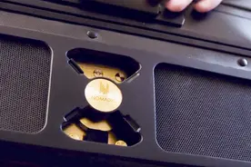 Speakase手提箱式便携扬声器视频封面
