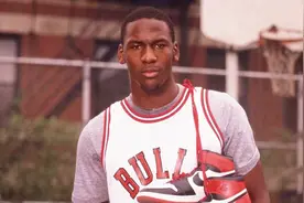 用数学的方法解密乔丹超人的滞空｜乔丹的滞空时间长达0.92秒！视频封面