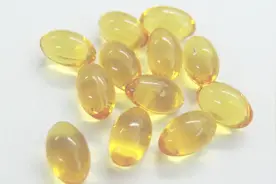 再也不用去种睫毛了，维生素E这样涂，拥有浓密长睫毛这么简单视频封面