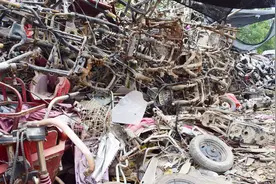 废旧电动车怎么处理，200元一辆卖到回收站？有人靠它大赚几百万视频封面