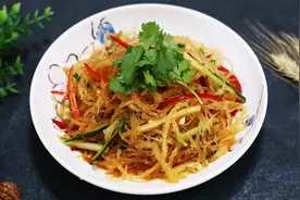 厨师长教你做一道凉拌菜，这种海石花口感很脆，做凉拌菜很好吃视频封面