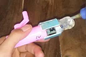 如何制作一个迷你手摇发电机视频封面