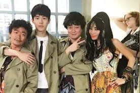 57岁白灵仍未婚，闯荡好莱坞28年如今浓妆出现在唐探2里视频封面