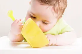 宝宝吃饭慢吞吞不爱吃饭 这些方法轻松解决家长烦恼