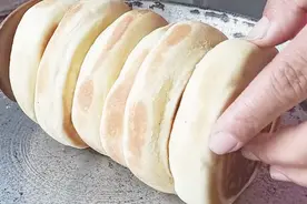 这才是喜饼正宗的做法，不加水不油炸，简单一做全家抢着吃视频封面