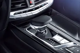 吉利博瑞GT终于露面！定名博瑞GE，搭载插电式混合动力