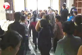 小区拟建养老院  遭业主集体反对视频封面