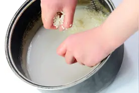 你还在用自制面膜吗？这种自制面膜，不仅不美白还能让皮肤变黑！