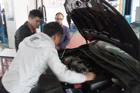 刚买的汽车，4S店离家比较远，能不能去同品牌不同的4S店保养？视频封面