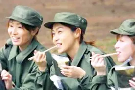 日本女兵为什么越来越漂亮？知道她们的任务后，你就明白了视频封面