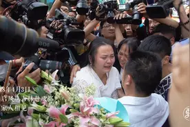 网约车司机寻女24年，200多家媒体报道相助，团聚一刻不忍心看视频封面