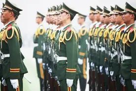 2018年最新军人转业新规，将转业的军官幸福了，这些好处都能享受视频封面