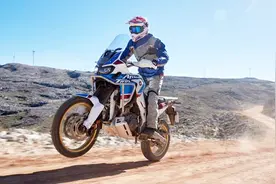 男人“梦寐以求”的越野探险摩托车，性能出众，非常受欢迎！视频封面