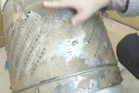 衣服越洗越脏？现场清理洗衣机，内部让人不敢相信视频封面