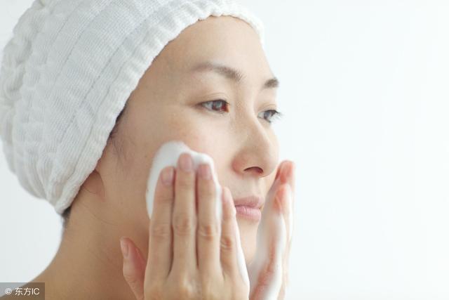 九款洗面奶测评 要“脸”的实用攻略