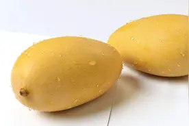 才知道芒果去皮去核这么简单，学会这个小技巧，轻松剥出芒果肉