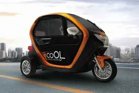 8千块国产“电三轮”！全封闭带冷暖空调，倒车影像，续航80公里视频封面