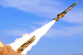 中国正式接收S400防空导弹！400公里内寸机不飞 一碰就射视频封面