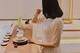 最难消受美人恩，最是知己便是茶图片