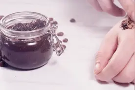 城会玩，原来咖啡还可以这么玩！这波自制排毒消肿磨砂膏收了吧视频封面