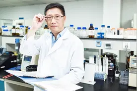 中国科学家91岁投身科研，30年攻关科技航母难题，成果价值过千亿视频封面