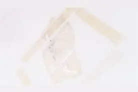 快速去除双面胶残留痕迹，这个方法最管用，看完分享给大家视频封面