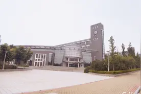 是团校还是大学？两者兼而有之！他就是例子！视频封面