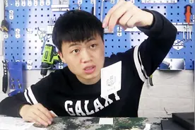 拆箱测评“飞旋的扑克”道具，有这套道具我也是魔术师视频封面