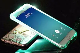 教你1分钟定制安卓手机的炫光特效，好看极了，让苹果羡慕去吧