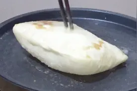 教你在家做鸡蛋灌饼，比买的都好吃，做法简单易学！
