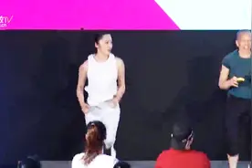 姚晨自曝带儿子一起健身 将拍拳击电影而爱上拳击视频封面