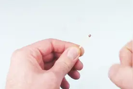 弹下手指，看能否把火柴点燃视频封面