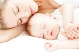 三招让宝宝少夜醒，轻松睡整觉！妈妈们快收下视频封面