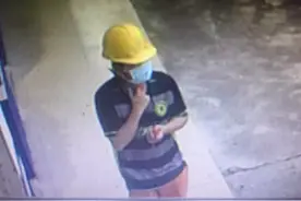 惊心动魄：冲卡逃窜 冲撞警车 持刀对峙！疯狂的货车司机要被严惩图片